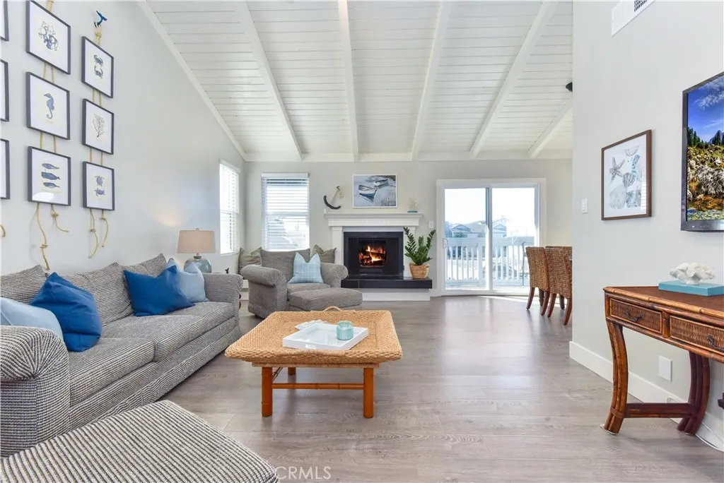 16791 Bayview Drive, Huntington Beach, California 92649 home-pic-4