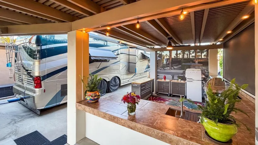 381 RV lot-9