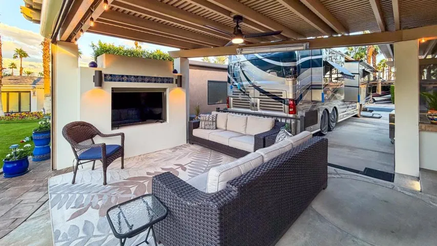 381 RV lot-14