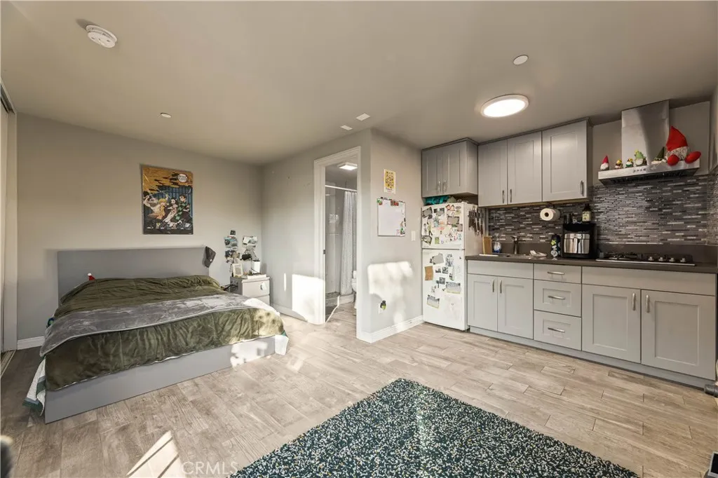 1652 La Golondrina, Alhambra, California 91803 home-pic-17