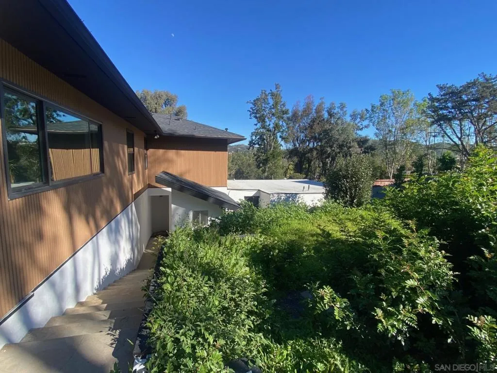 2101 Monte Vista, Vista, California 92084 home-pic-4