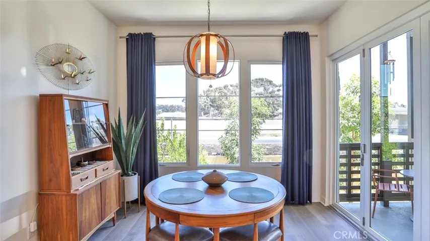 Open floorplan, great room.