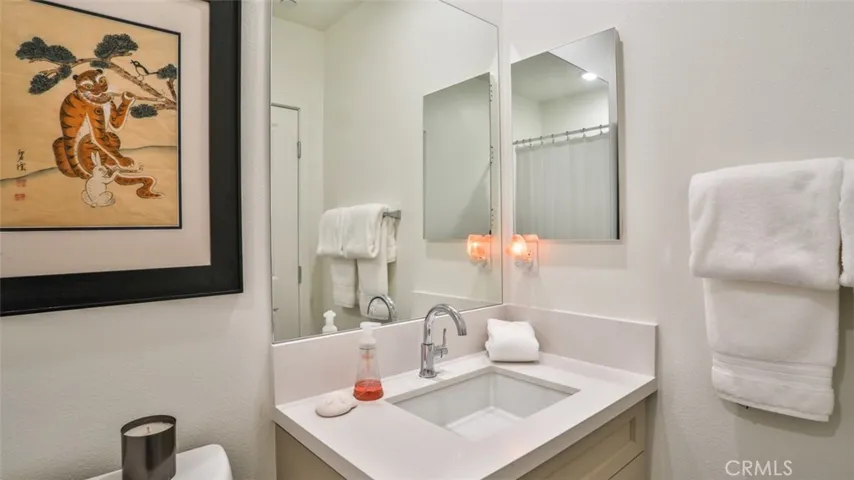 Full hall bathroom.