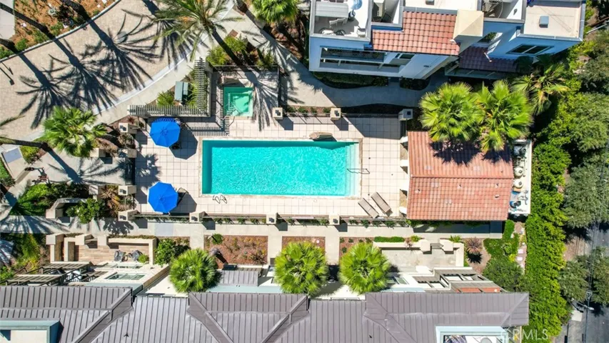 Community pool and spa.