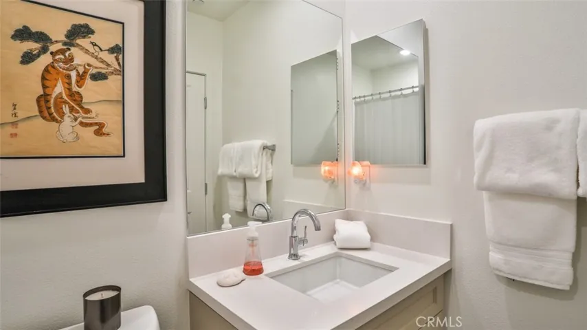 Full hall bathroom.