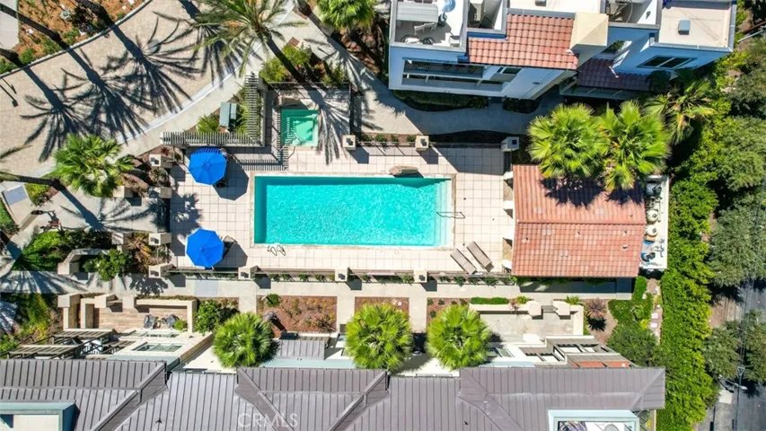 Community pool and spa.