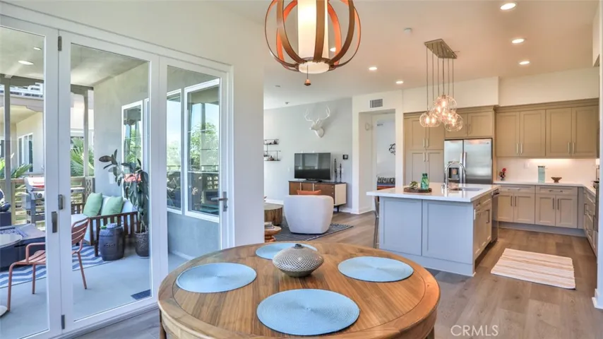Open floorplan, great room.