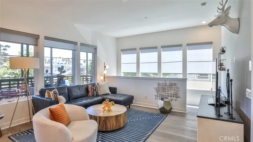 Open floorplan, great room.