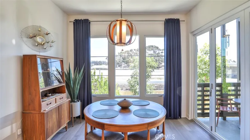 Open floorplan, great room.