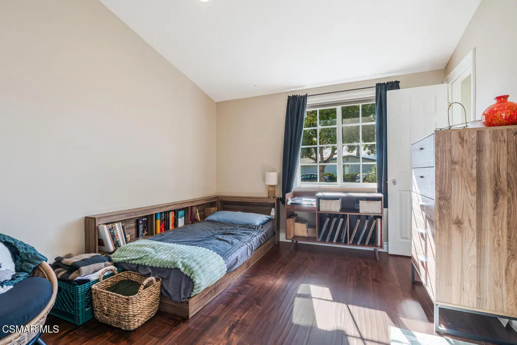 807 Briar Cliff Road, Thousand Oaks, California 91360 home-pic-17