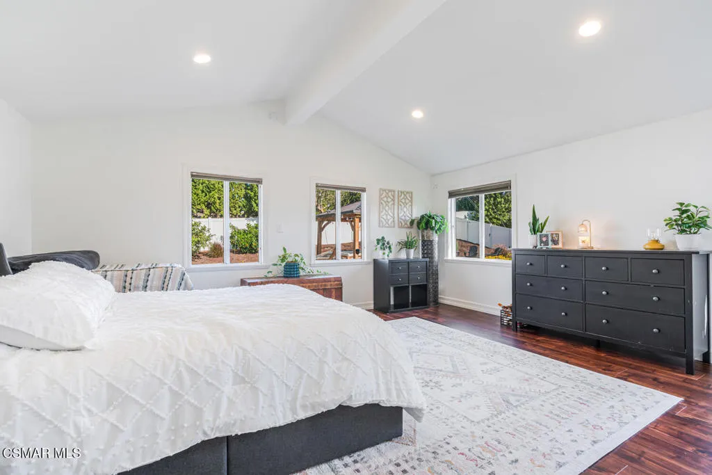 807 Briar Cliff Road, Thousand Oaks, California 91360 home-pic-15