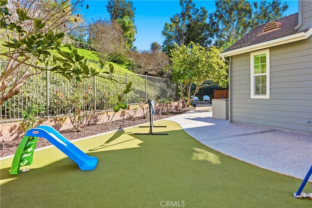 3 Duskywing Court, Ladera Ranch, California 92694 home-pic-18