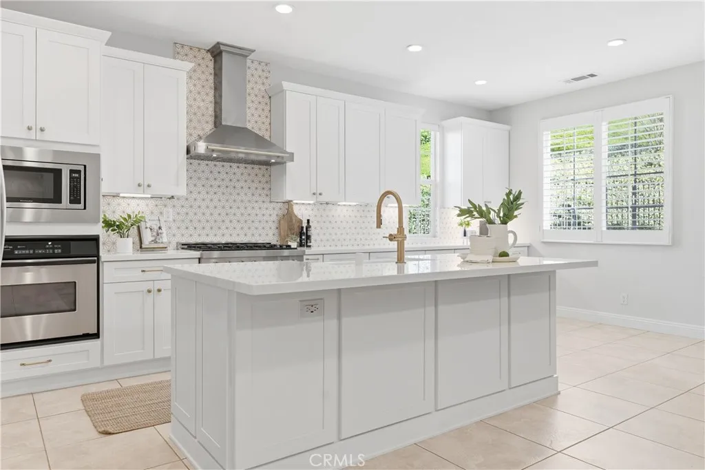 3 Duskywing Court, Ladera Ranch, California 92694 home-pic-1