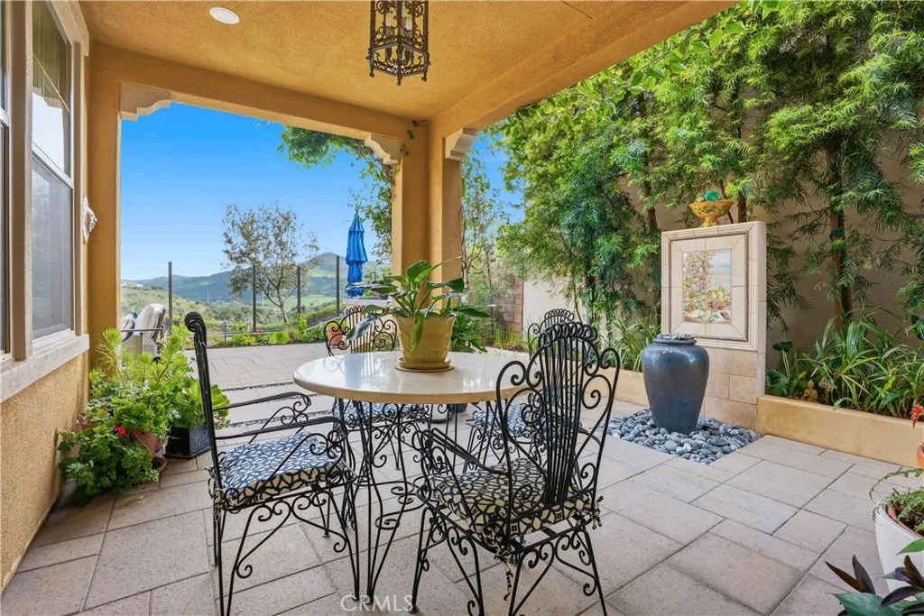 117 Cerrero Court, Rancho Mission Viejo, California 92694 home-pic-7