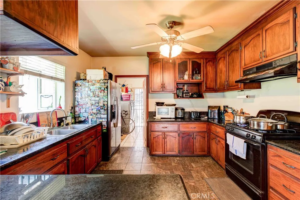 201 S Benton, Los Angeles, California 90057 home-pic-13