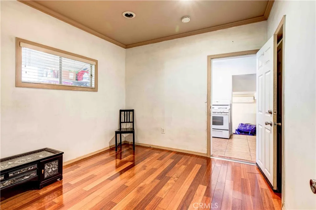 201 S Benton, Los Angeles, California 90057 home-pic-27