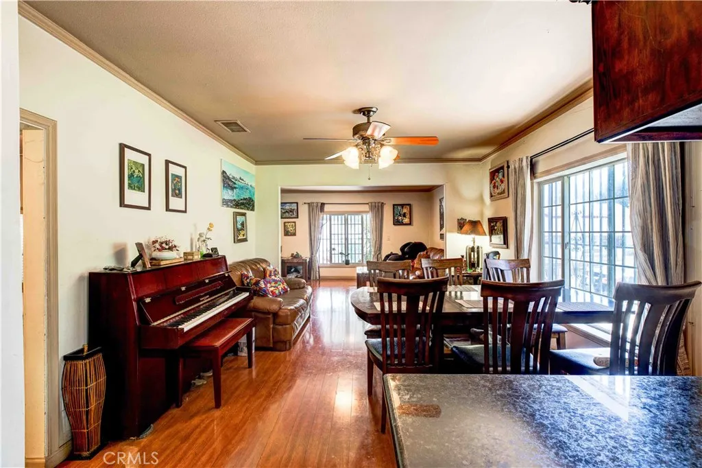 201 S Benton, Los Angeles, California 90057 home-pic-14