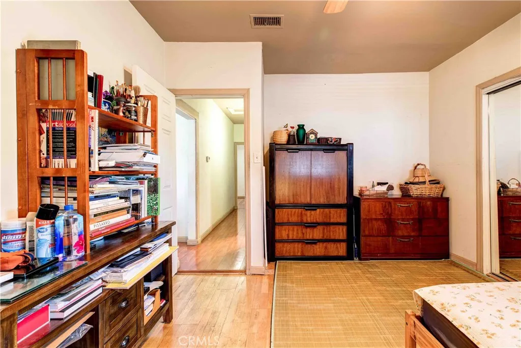 201 S Benton, Los Angeles, California 90057 home-pic-22
