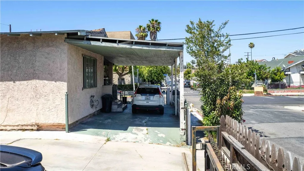 201 S Benton, Los Angeles, California 90057 home-pic-4