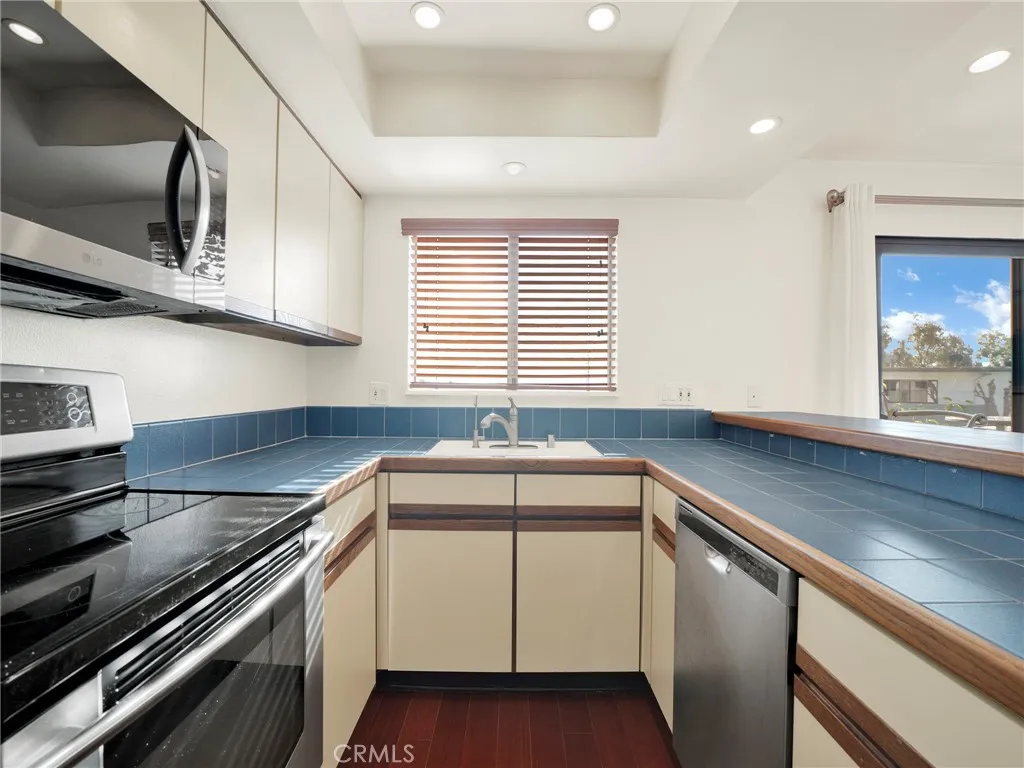 5000 S Centinela 337, Los Angeles, California 90066 home-pic-4
