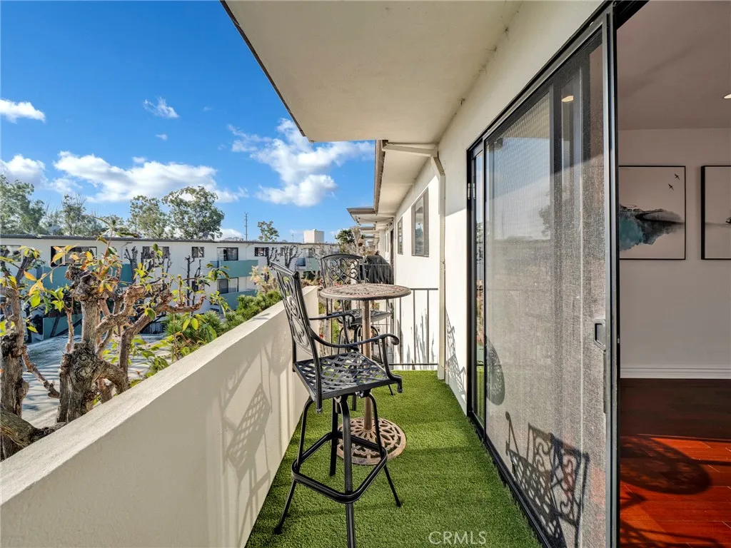 5000 S Centinela 337, Los Angeles, California 90066 home-pic-10