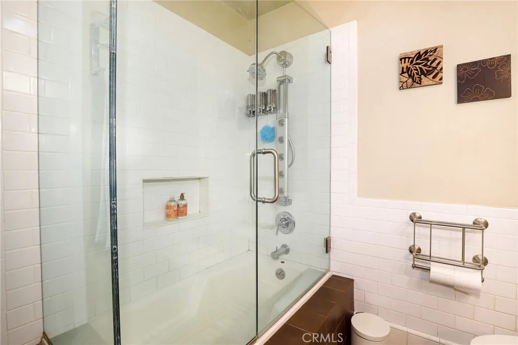 4717 Whitewood, Long Beach, California 90808 home-pic-29