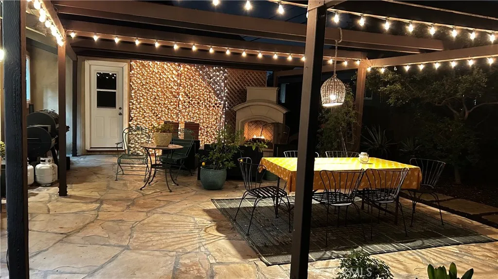 4717 Whitewood, Long Beach, California 90808 home-pic-38