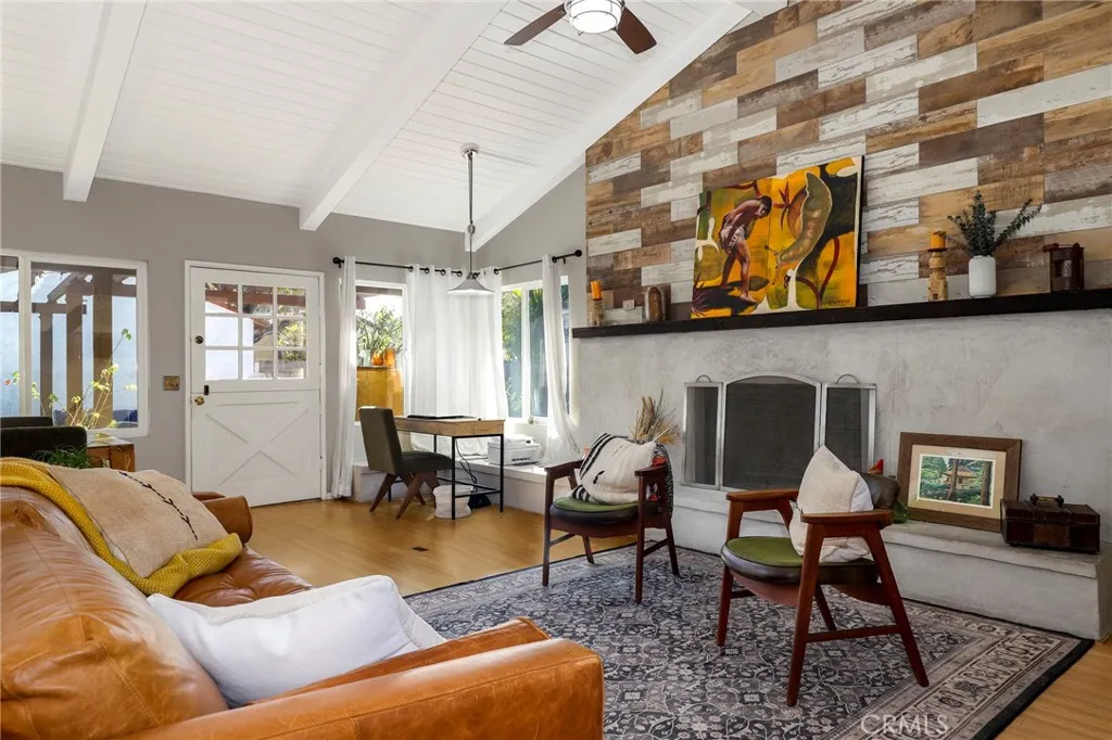 4717 Whitewood, Long Beach, California 90808 home-pic-12