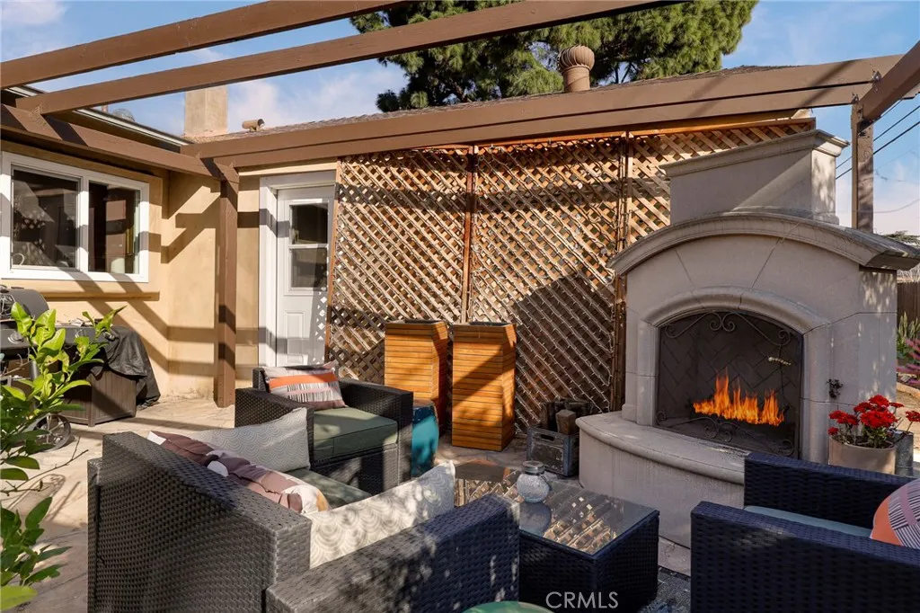 4717 Whitewood, Long Beach, California 90808 home-pic-30