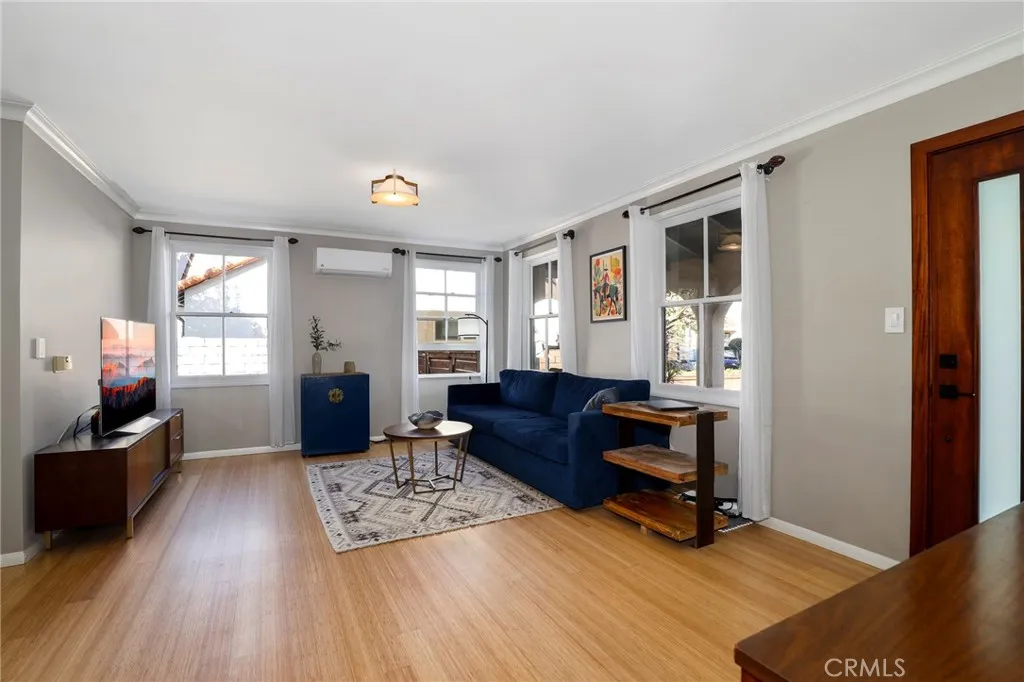 4717 Whitewood, Long Beach, California 90808 home-pic-4