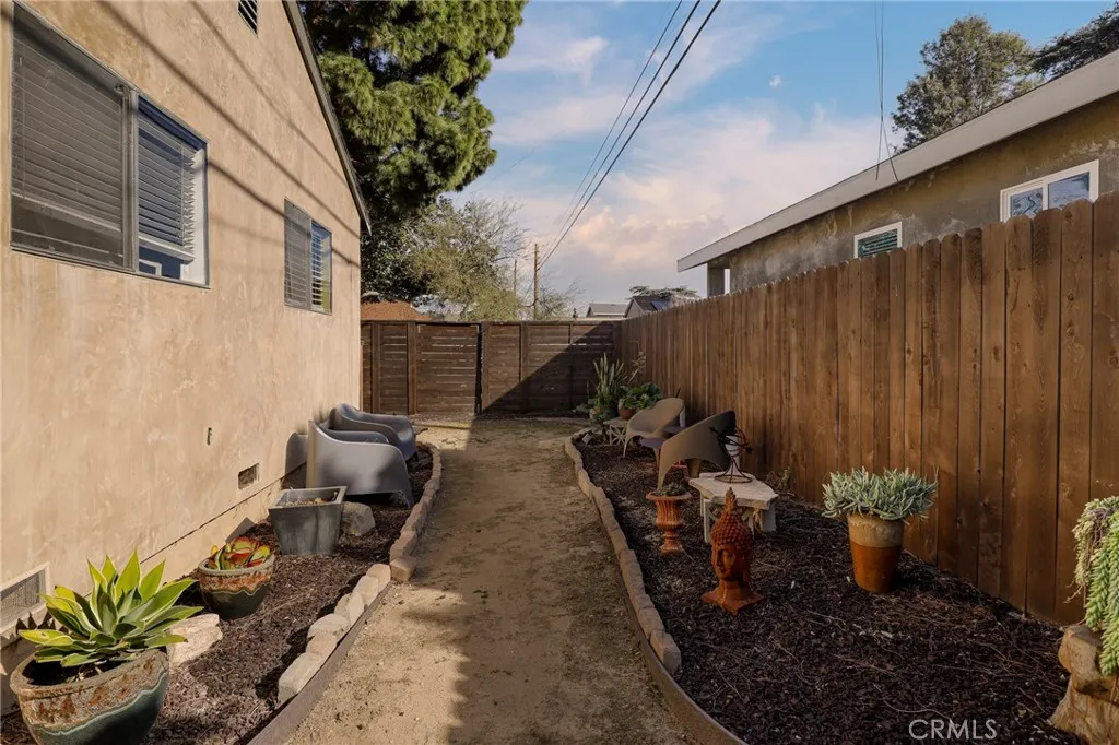 4717 Whitewood, Long Beach, California 90808 home-pic-42