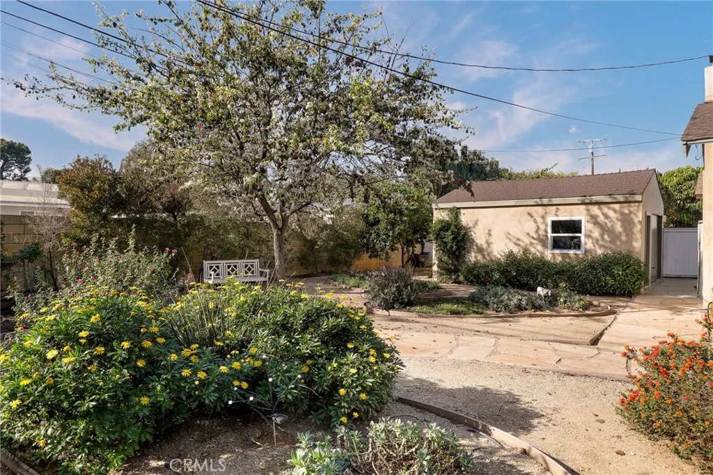 4717 Whitewood, Long Beach, California 90808 home-pic-34