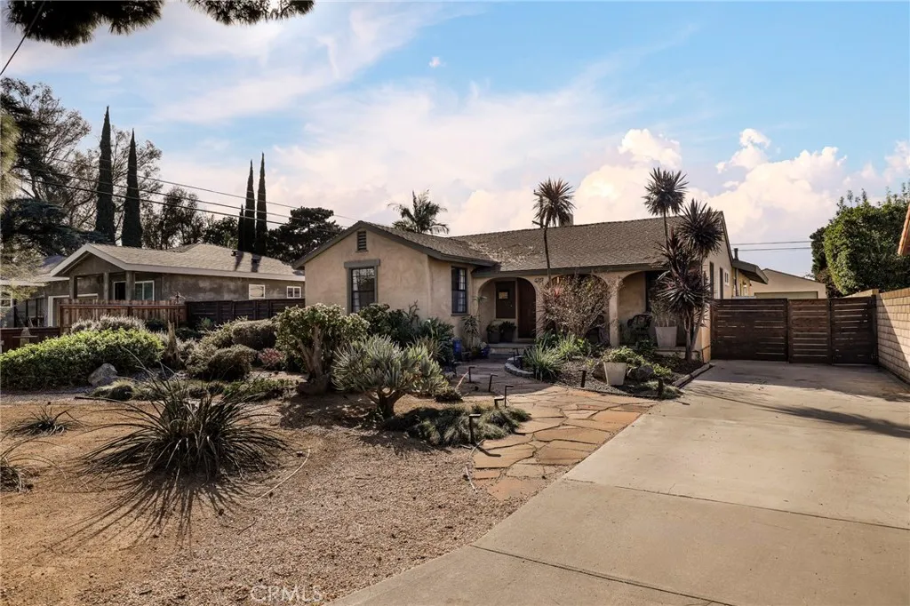 4717 Whitewood, Long Beach, California 90808 home-pic-40