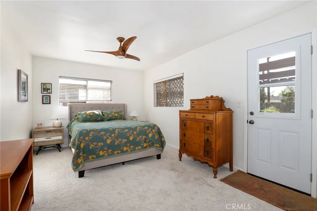 4717 Whitewood, Long Beach, California 90808 home-pic-26