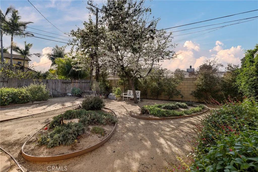 4717 Whitewood, Long Beach, California 90808 home-pic-35