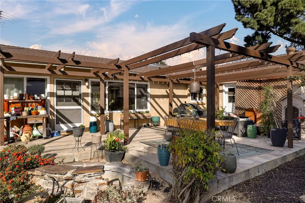 4717 Whitewood, Long Beach, California 90808 home-pic-32