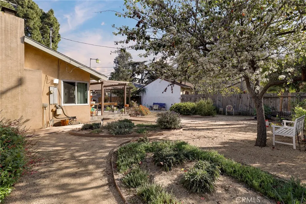 4717 Whitewood, Long Beach, California 90808 home-pic-36