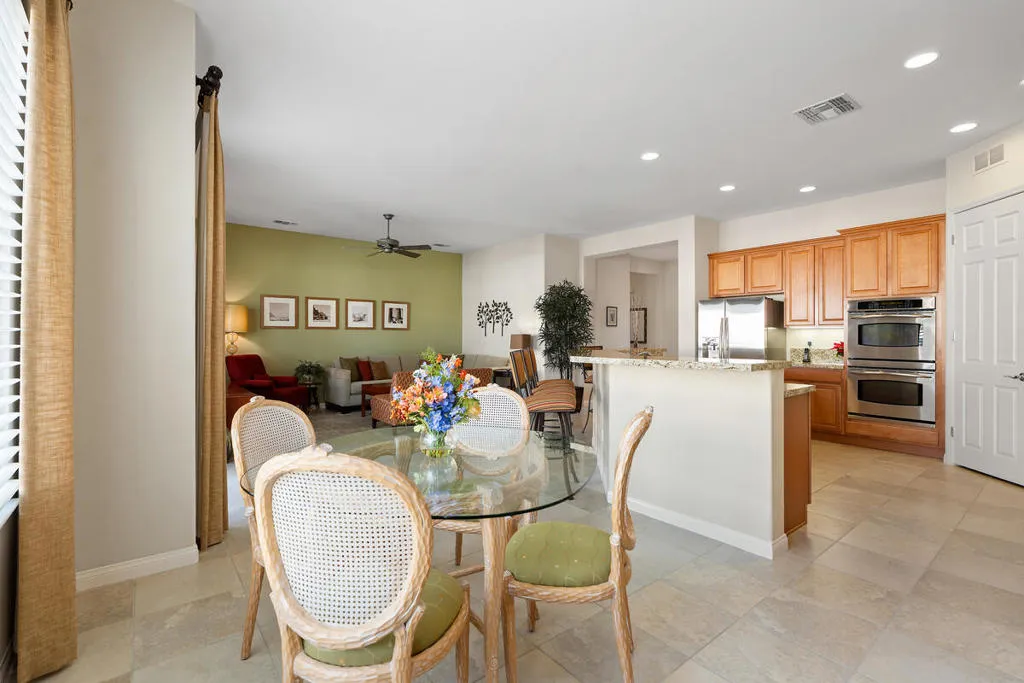 81450 Avenida Altamira, Indio, California 92203 home-pic-12