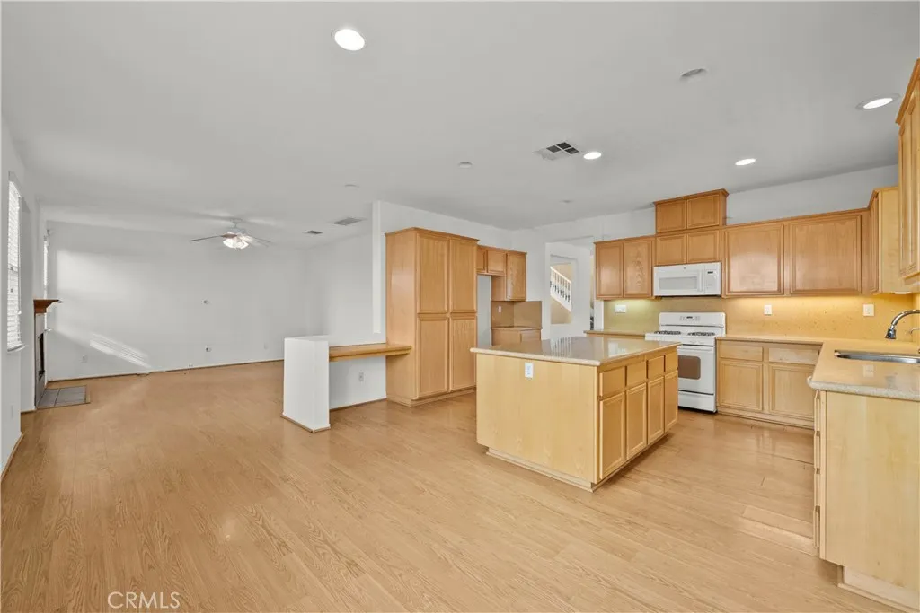 43341 Elizabeth, Lancaster, California 93535 home-pic-36
