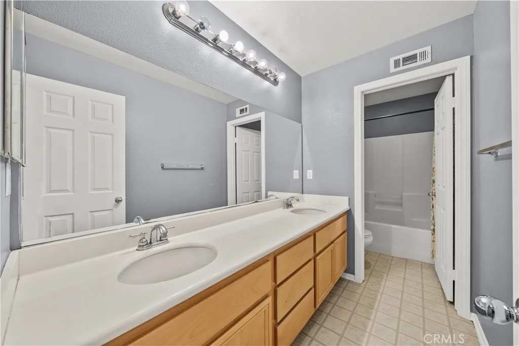 43341 Elizabeth, Lancaster, California 93535 home-pic-9
