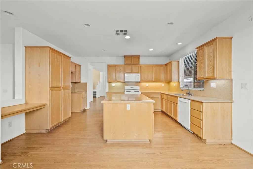 43341 Elizabeth, Lancaster, California 93535 home-pic-35