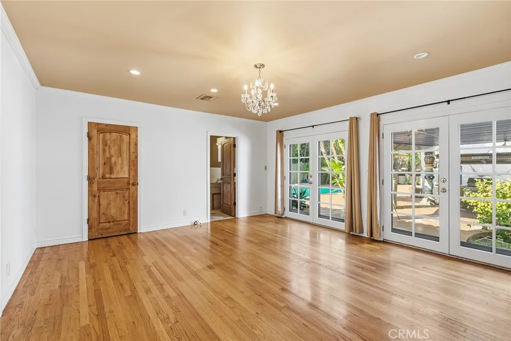 5237 Oakdale, Woodland Hills, California 91364 home-pic-28