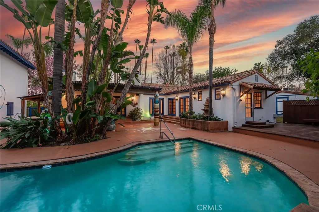 5237 Oakdale, Woodland Hills, California 91364 home-pic-10