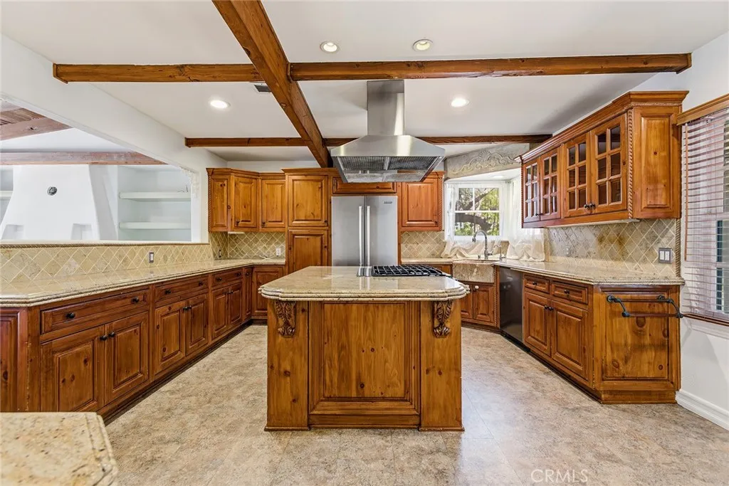 5237 Oakdale, Woodland Hills, California 91364 home-pic-18