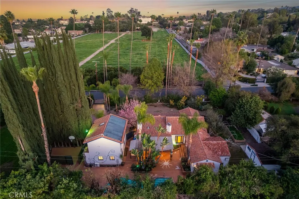 5237 Oakdale, Woodland Hills, California 91364 home-pic-45