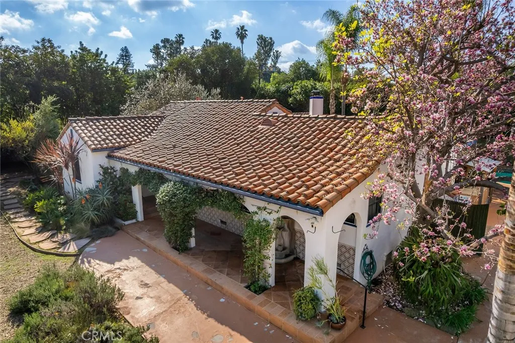 5237 Oakdale, Woodland Hills, California 91364 home-pic-53