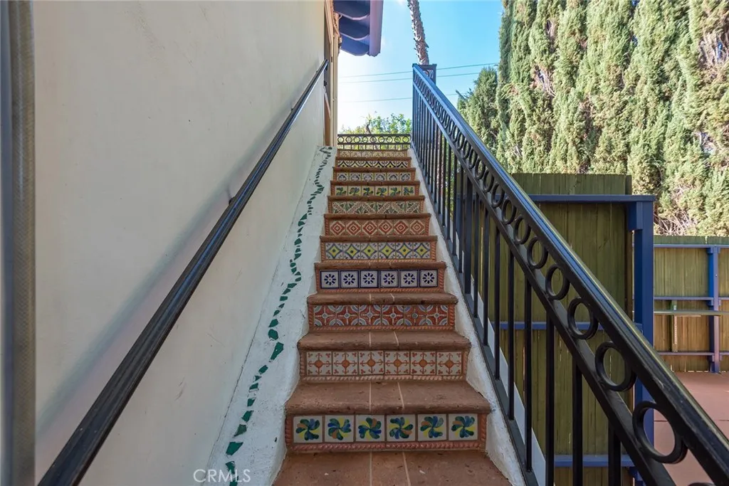 5237 Oakdale, Woodland Hills, California 91364 home-pic-32