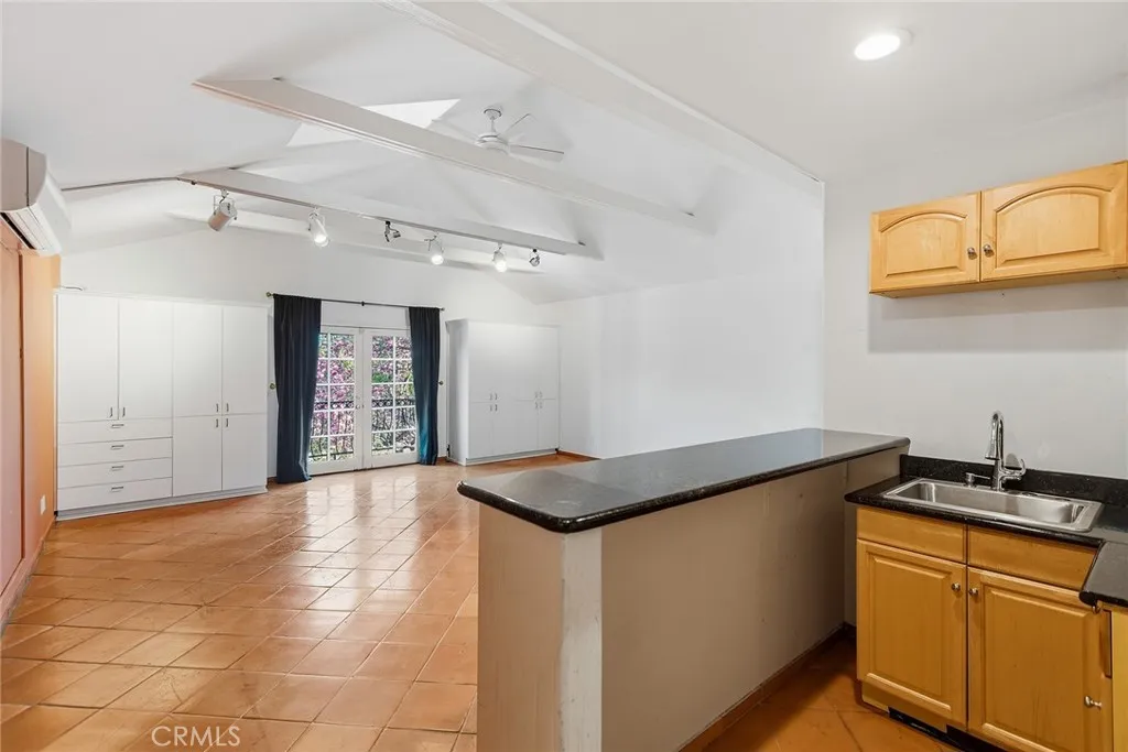 5237 Oakdale, Woodland Hills, California 91364 home-pic-33