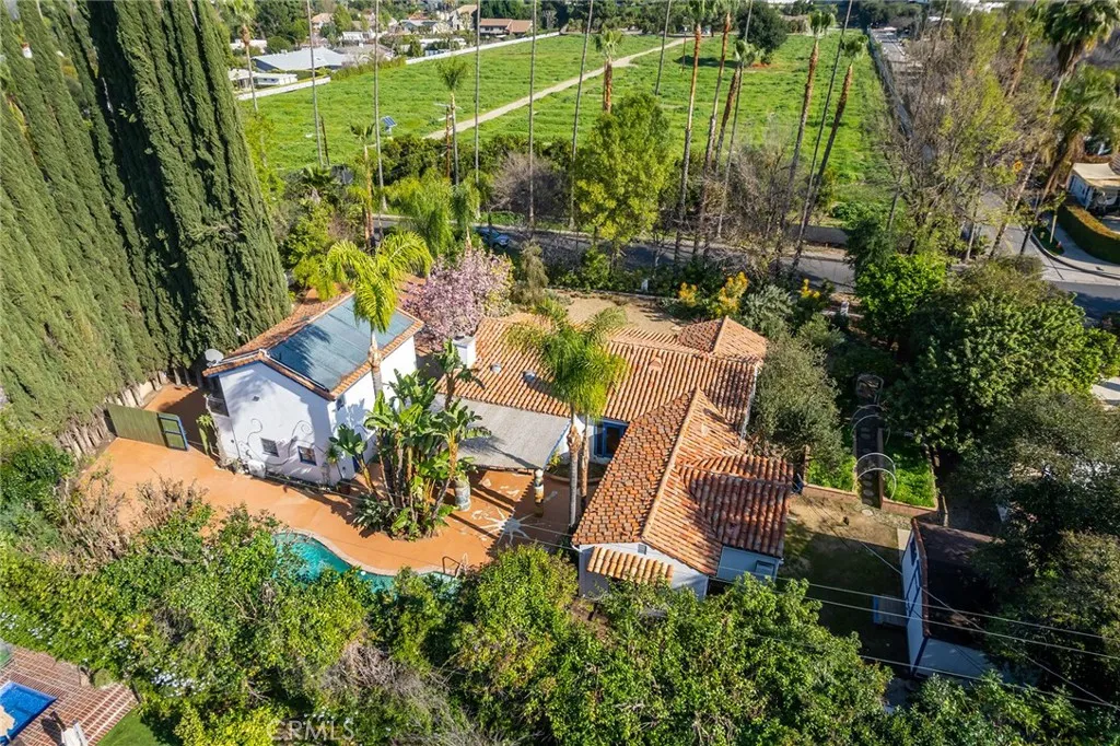 5237 Oakdale, Woodland Hills, California 91364 home-pic-49