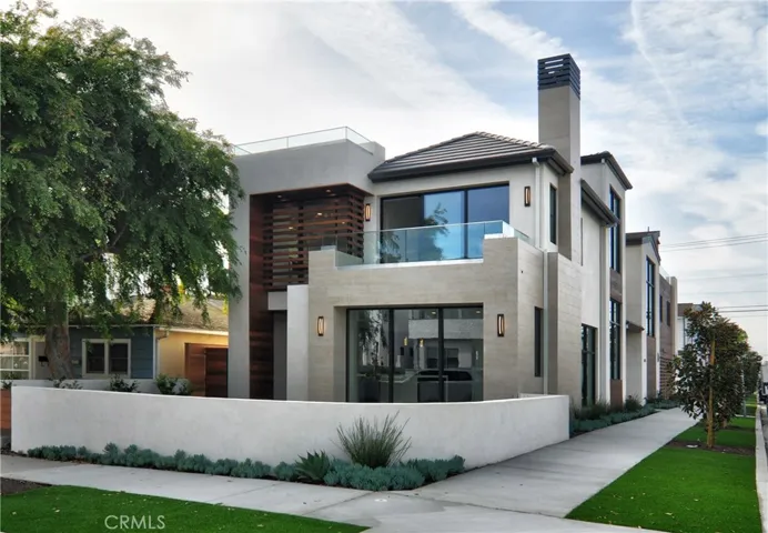 621 Narcissus Avenue, Corona Del Mar, California 92625
